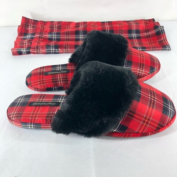 Victoria's Secret Plaid Slippers - Red and Black Size M - Picture 2 of 9